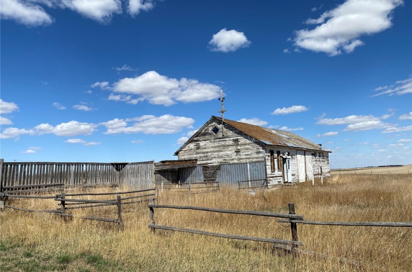 Rural Address, St. Andrews Rm No. 287, Saskatchewan S0L 2V0, 4 Bedrooms Bedrooms, 15 Rooms Rooms,3 BathroomsBathrooms,Acreage,For Sale,NW 31-29-15W3 Plan 101530864 Parcel 145597292,Rural Address,SK956329