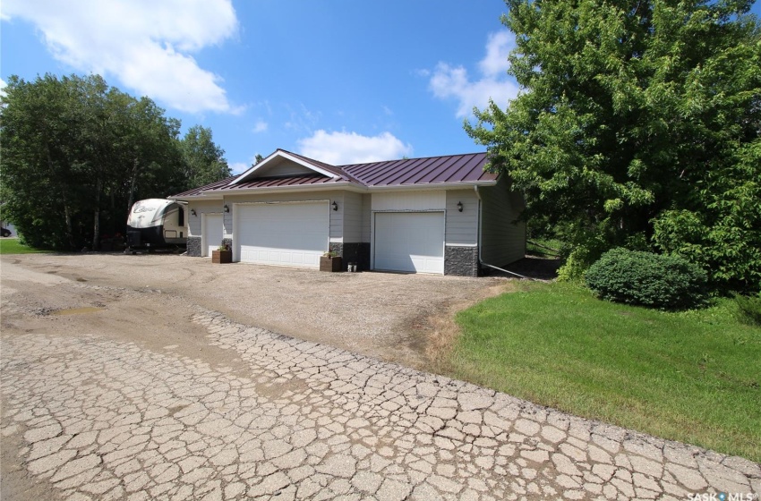 Rural Address, Moosomin Rm No. 121, Saskatchewan S0G 3N0, 5 Bedrooms Bedrooms, 20 Rooms Rooms,4 BathroomsBathrooms,Acreage,For Sale,Cook Acreage,Rural Address,SK956411