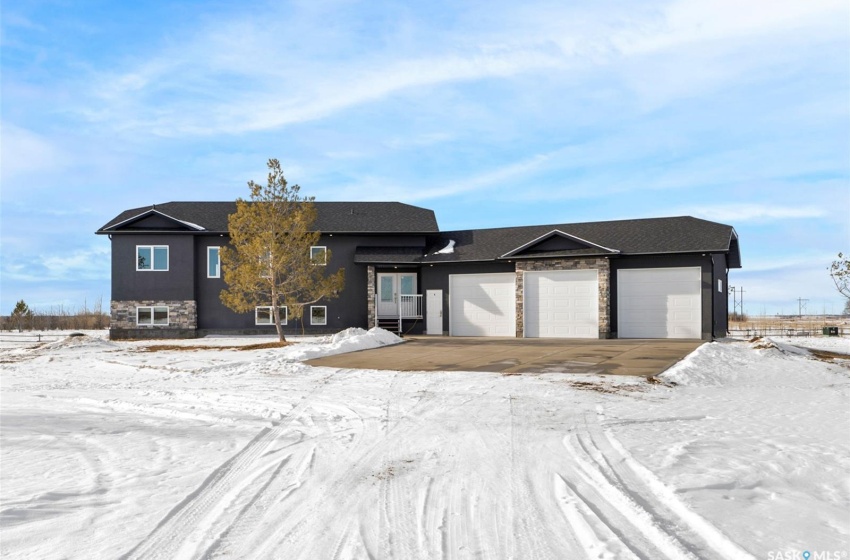 Rural Address, Corman Park Rm No. 344, Saskatchewan S7K 3J6, 5 Bedrooms Bedrooms, 17 Rooms Rooms,4 BathroomsBathrooms,Acreage,For Sale,Rathgeber Acreage,Rural Address,SK956938