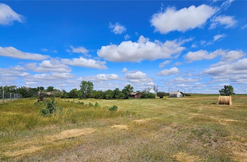 Rural Address, Miry Creek Rm No. 229, Saskatchewan S0N 0A0, 1 Bedroom Bedrooms, 8 Rooms Rooms,1 BathroomBathrooms,Acreage,For Sale,Cherry Tree Acres,Rural Address,SK958132