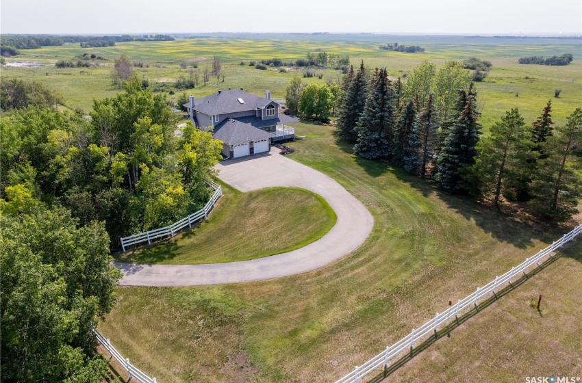 128 Betker ROAD, Corman Park Rm No. 344, Saskatchewan S7K 3J9, 4 Bedrooms Bedrooms, 16 Rooms Rooms,3 BathroomsBathrooms,Acreage,For Sale,Rare City View 80 Acres,Betker,SK958242