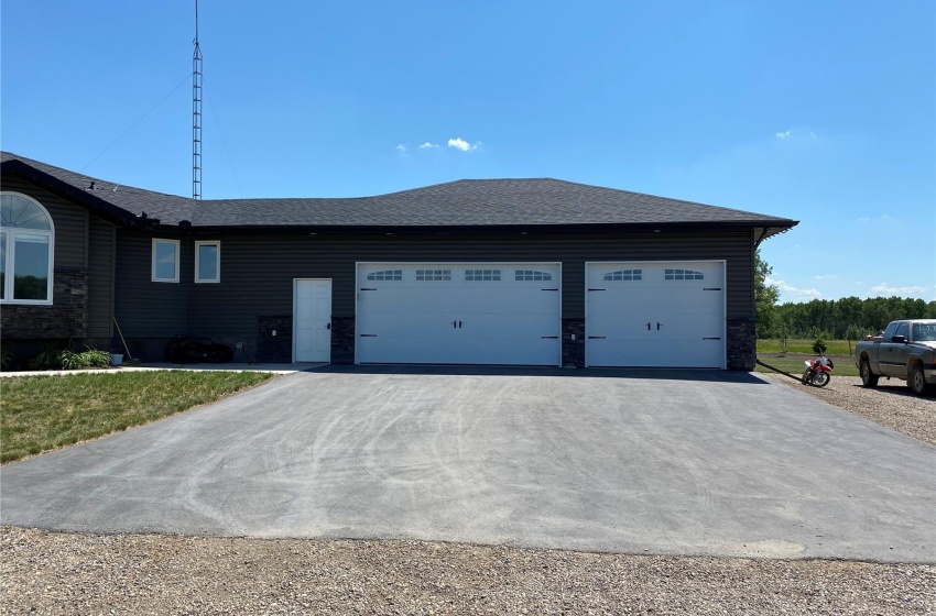 Rural Address, Rocanville Rm No. 151, Saskatchewan S0A 3L0, 4 Bedrooms Bedrooms, 12 Rooms Rooms,2 BathroomsBathrooms,Acreage,For Sale,Scissors Creek Acreage,Rural Address,SK937973