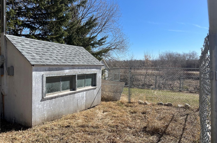 Rural Address, Watson, Saskatchewan S0K 4V0, 2 Bedrooms Bedrooms, 11 Rooms Rooms,2 BathroomsBathrooms,Acreage,For Sale,Watson Acreage,Rural Address,SK954733