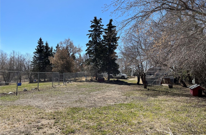 Rural Address, Watson, Saskatchewan S0K 4V0, 2 Bedrooms Bedrooms, 11 Rooms Rooms,2 BathroomsBathrooms,Acreage,For Sale,Watson Acreage,Rural Address,SK954733