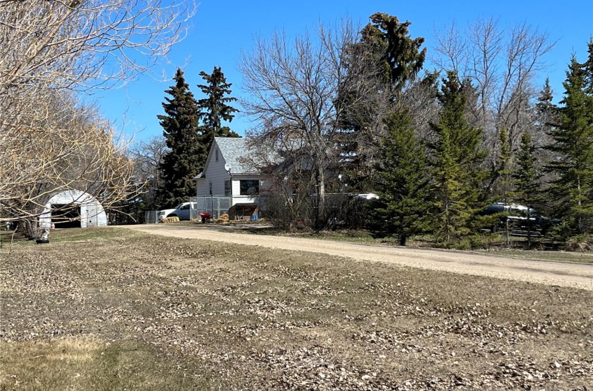 Rural Address, Watson, Saskatchewan S0K 4V0, 2 Bedrooms Bedrooms, 11 Rooms Rooms,2 BathroomsBathrooms,Acreage,For Sale,Watson Acreage,Rural Address,SK954733