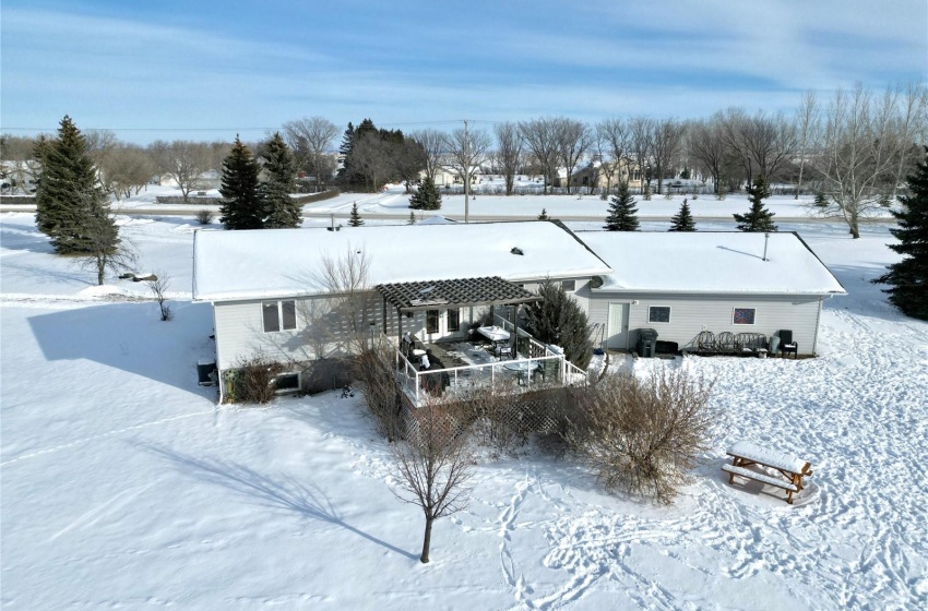 800 McKenzie STREET, Outlook, Saskatchewan S0L 2N0, 5 Bedrooms Bedrooms, 17 Rooms Rooms,3 BathroomsBathrooms,Acreage,For Sale,Junkin Acreage,McKenzie,SK958898