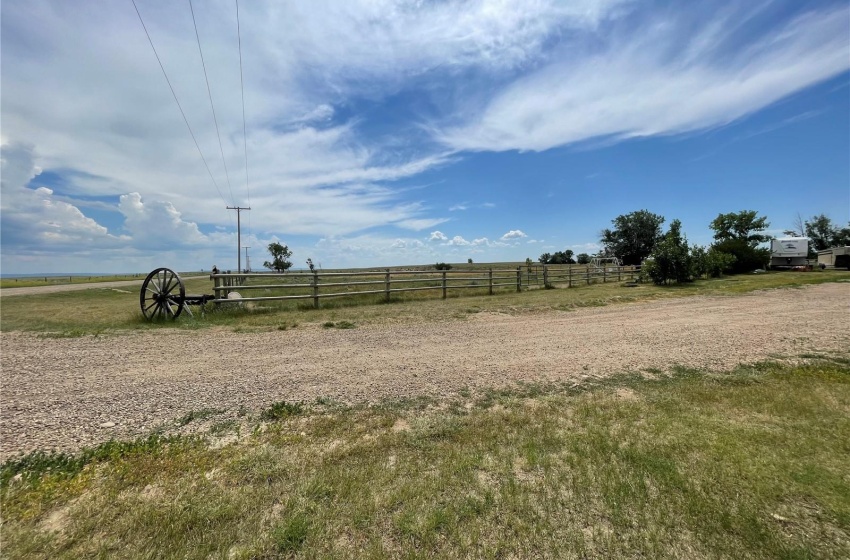 Rural Address, Maple Creek Rm No. 111, Saskatchewan S0N 1N0, 5 Bedrooms Bedrooms, 11 Rooms Rooms,1 BathroomBathrooms,Acreage,For Sale,Davis Acreage,Rural Address,SK958930