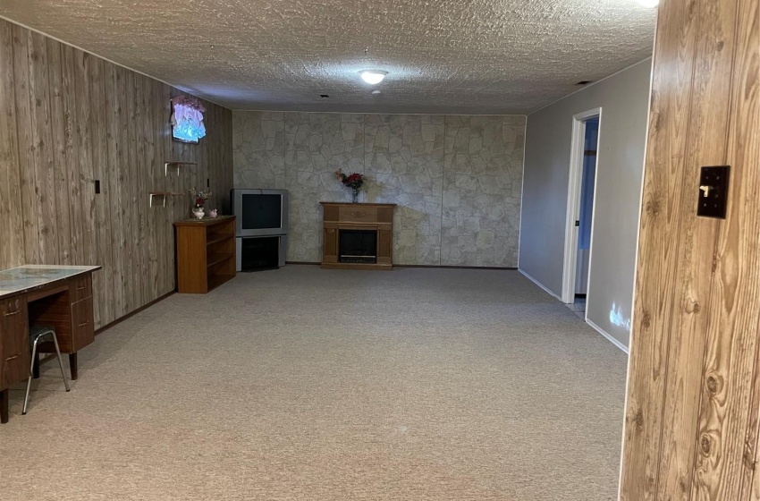 SW Rural Address, Cymri Rm No. 36, Saskatchewan S0C 1S0, 3 Bedrooms Bedrooms, 13 Rooms Rooms,2 BathroomsBathrooms,Acreage,For Sale,Hoium Acreage,Rural Address,SK954624