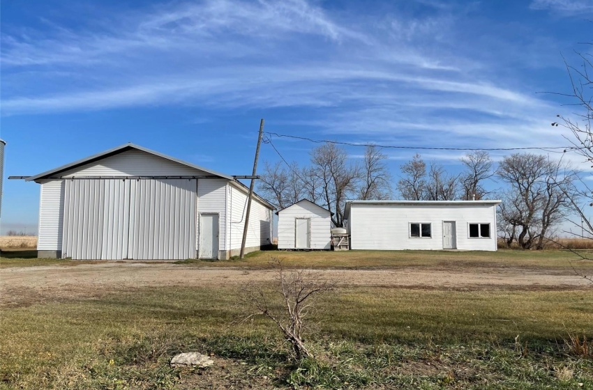 SW Rural Address, Cymri Rm No. 36, Saskatchewan S0C 1S0, 3 Bedrooms Bedrooms, 13 Rooms Rooms,2 BathroomsBathrooms,Acreage,For Sale,Hoium Acreage,Rural Address,SK954624