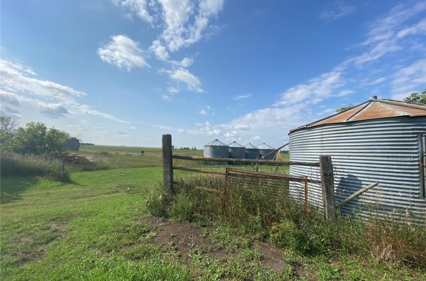 Rural Address, Fertile Belt Rm No. 183, Saskatchewan S0A 3E0, 4 Bedrooms Bedrooms, 9 Rooms Rooms,1 BathroomBathrooms,Acreage,For Sale,Excel Rd Acreage,Rural Address,SK937864