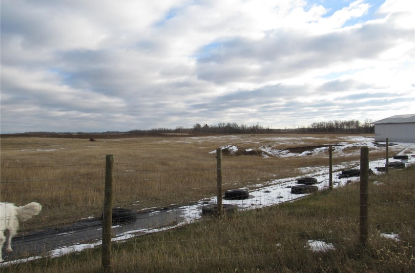 View of yard with a rural view