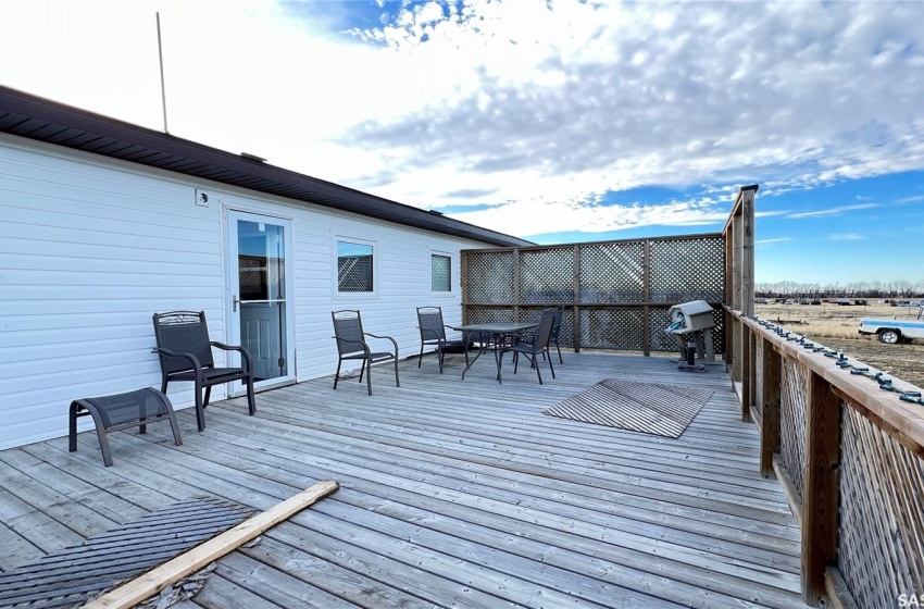 Rural Address, King George Rm No. 256, Saskatchewan S0L 3M0, 3 Bedrooms Bedrooms, 9 Rooms Rooms,1 BathroomBathrooms,Acreage,For Sale,East Elrose Acreage,Rural Address,SK955106