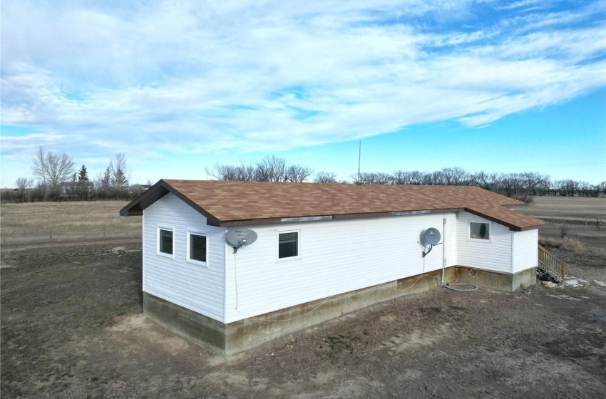 Rural Address, King George Rm No. 256, Saskatchewan S0L 3M0, 3 Bedrooms Bedrooms, 9 Rooms Rooms,1 BathroomBathrooms,Acreage,For Sale,East Elrose Acreage,Rural Address,SK955106