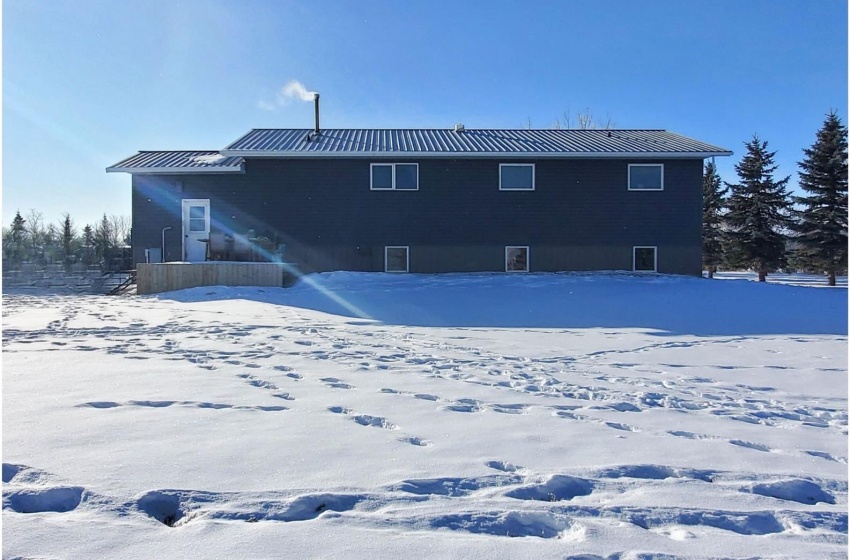 Rural Address, Webb Rm No. 138, Saskatchewan S0N 1A0, 5 Bedrooms Bedrooms, 16 Rooms Rooms,4 BathroomsBathrooms,Acreage,For Sale,Water Side Acreage,Rural Address,SK959119