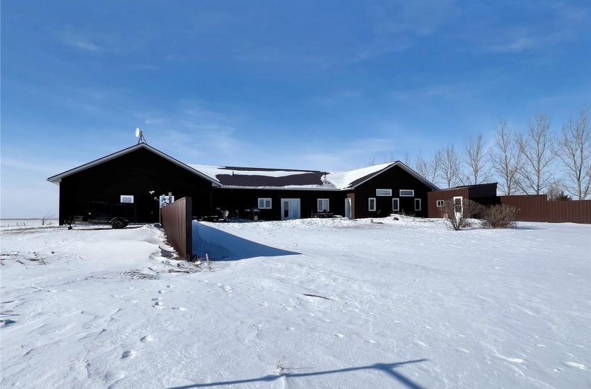 Rural Address, Estevan Rm No. 5, Saskatchewan S4A 2A2, 3 Bedrooms Bedrooms, 13 Rooms Rooms,4 BathroomsBathrooms,Acreage,For Sale,Cook Acreage,Rural Address,SK959282