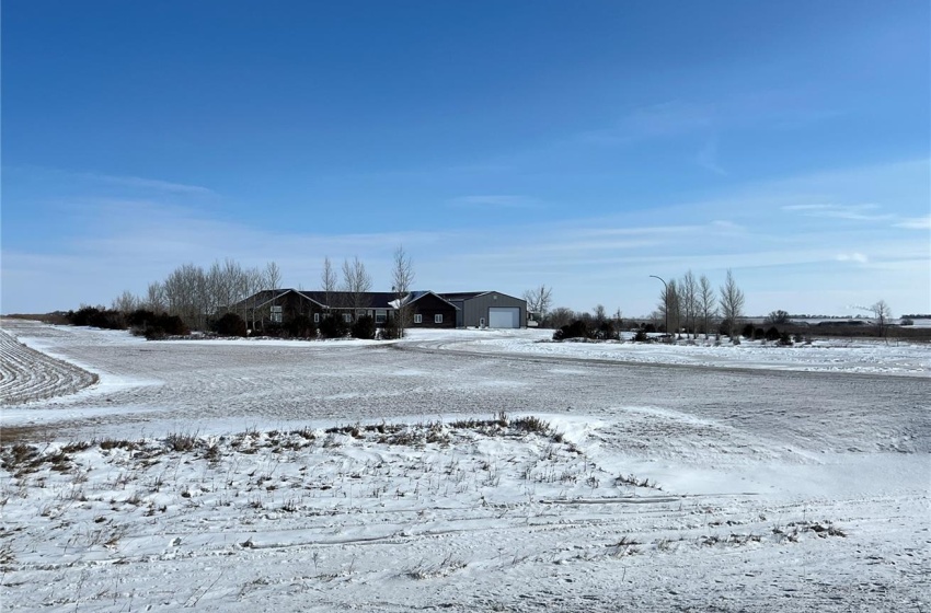 Rural Address, Estevan Rm No. 5, Saskatchewan S4A 2A2, 3 Bedrooms Bedrooms, 13 Rooms Rooms,4 BathroomsBathrooms,Acreage,For Sale,Cook Acreage,Rural Address,SK959282