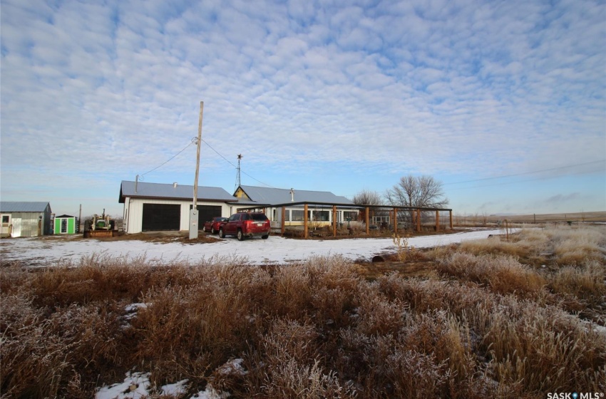 Rural Address, Shaunavon, Saskatchewan S0N 2M0, 3 Bedrooms Bedrooms, 9 Rooms Rooms,1 BathroomBathrooms,Acreage,For Sale,NE 7-8-18 W3,Rural Address,SK959456