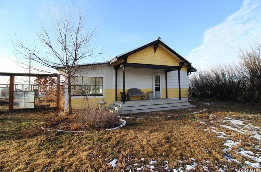 Rural Address, Shaunavon, Saskatchewan S0N 2M0, 3 Bedrooms Bedrooms, 9 Rooms Rooms,1 BathroomBathrooms,Acreage,For Sale,NE 7-8-18 W3,Rural Address,SK959456