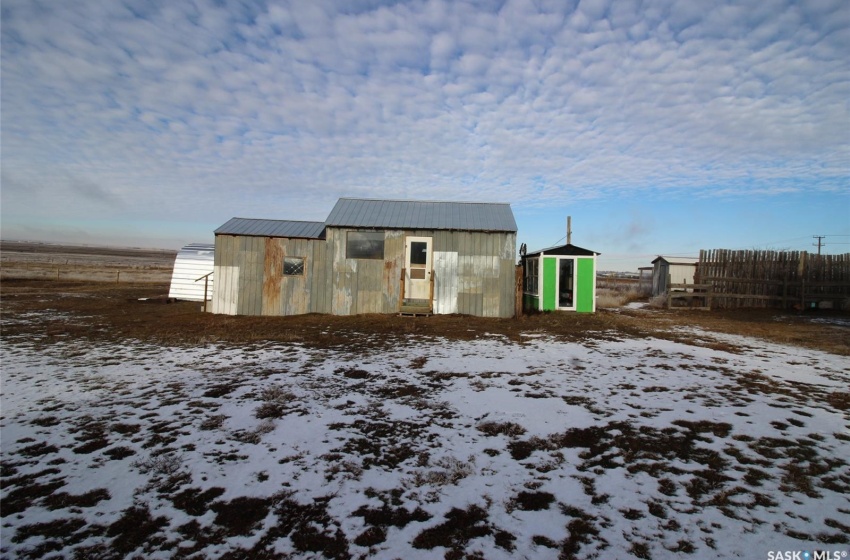 Rural Address, Shaunavon, Saskatchewan S0N 2M0, 3 Bedrooms Bedrooms, 9 Rooms Rooms,1 BathroomBathrooms,Acreage,For Sale,NE 7-8-18 W3,Rural Address,SK959456