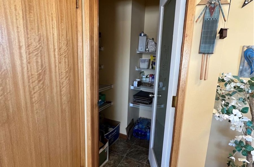 Kitchen pantry