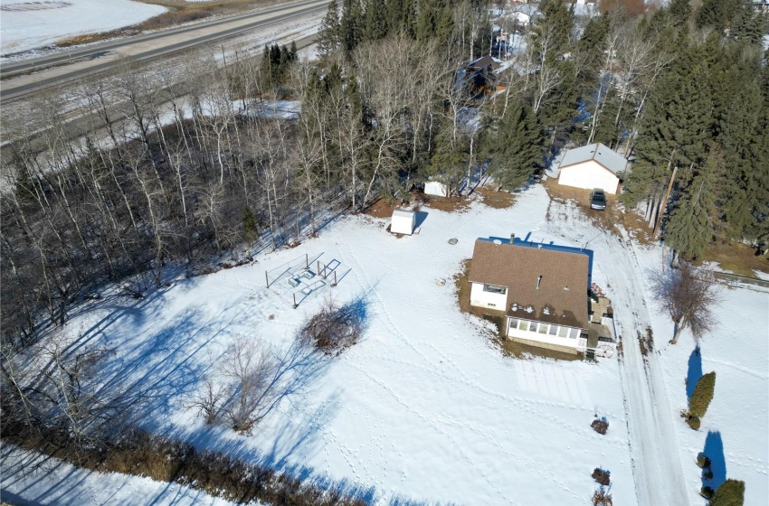 695 Russell STREET, Buckland Rm No. 491, Saskatchewan S6V 5R3, 2 Bedrooms Bedrooms, 10 Rooms Rooms,2 BathroomsBathrooms,Acreage,For Sale,695 Russell Street Buckland,Russell,SK959435