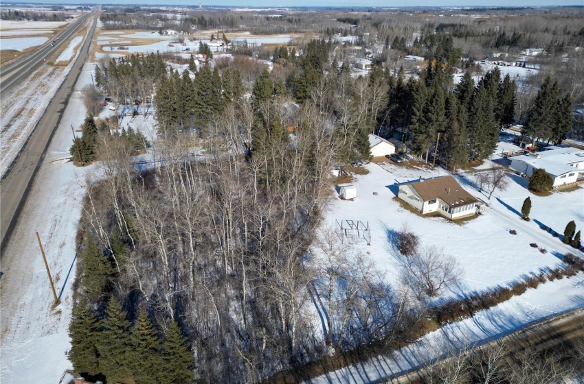 695 Russell STREET, Buckland Rm No. 491, Saskatchewan S6V 5R3, 2 Bedrooms Bedrooms, 10 Rooms Rooms,2 BathroomsBathrooms,Acreage,For Sale,695 Russell Street Buckland,Russell,SK959435