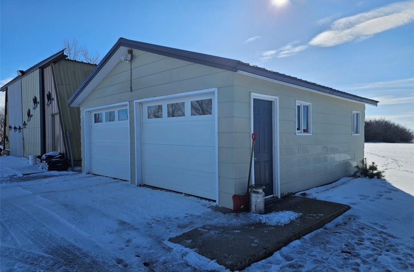 Rural Address, Bone Creek Rm No. 108, Saskatchewan S0N 2M0, 2 Bedrooms Bedrooms, 15 Rooms Rooms,4 BathroomsBathrooms,Acreage,For Sale,Bone Creek Acreage,Rural Address,SK959551