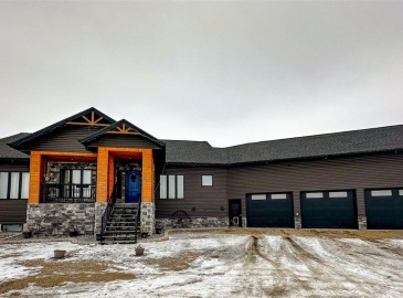 Rural Address, Orkney Rm No. 244, Saskatchewan S3N 2X1, 5 Bedrooms Bedrooms, 17 Rooms Rooms,4 BathroomsBathrooms,Acreage,For Sale,Yorkton Galli Acreage,Rural Address,SK959529