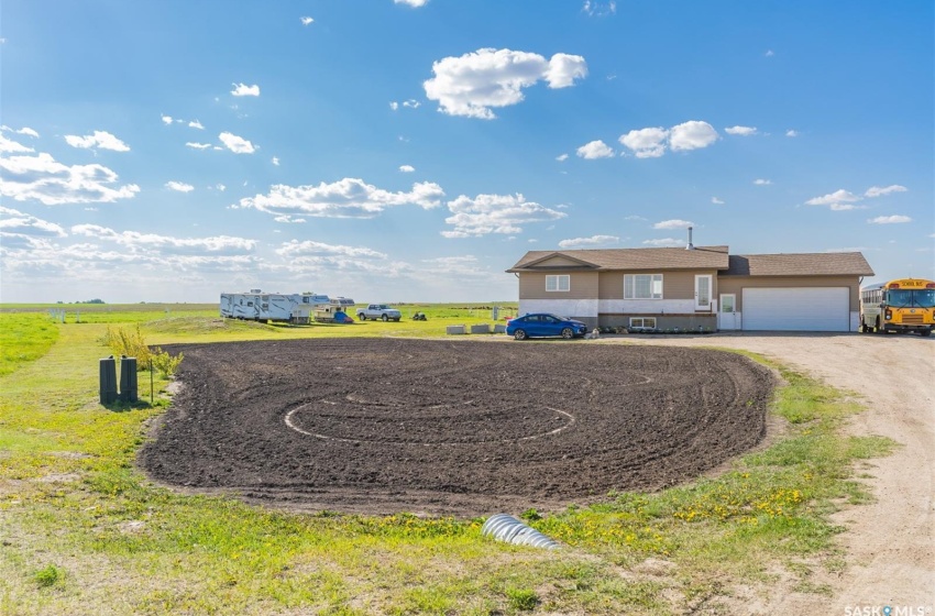 Rural Address, Laird Rm No. 404, Saskatchewan S7K 3J7, 3 Bedrooms Bedrooms, 9 Rooms Rooms,2 BathroomsBathrooms,Acreage,For Sale,Friesen Acreage,Rural Address,SK959810