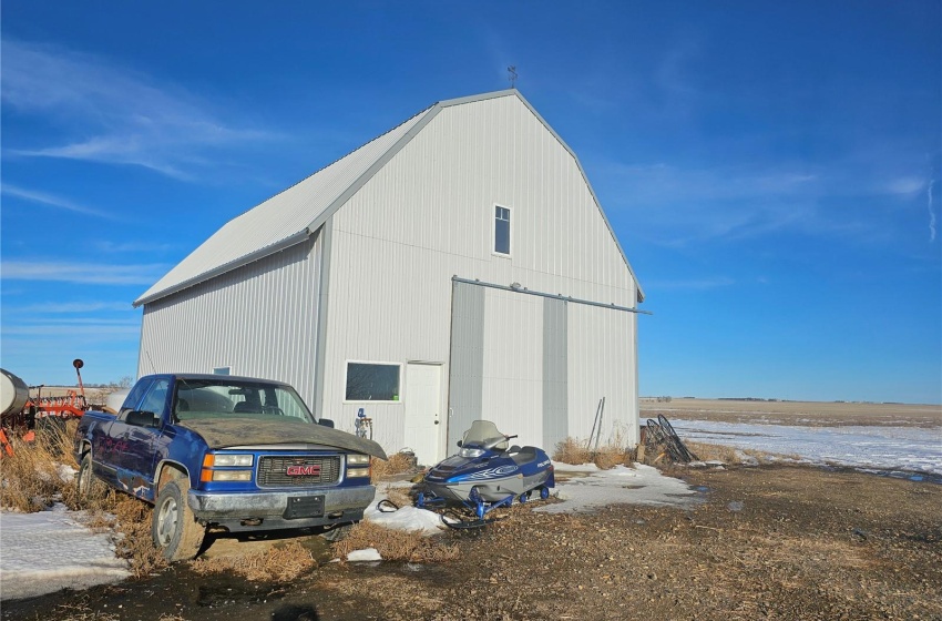 29150 14 HIGHWAY, Round Valley Rm No. 410, Saskatchewan S0K 4L0, 4 Bedrooms Bedrooms, 19 Rooms Rooms,3 BathroomsBathrooms,Acreage,For Sale,Martin Acreage,14,SK959778