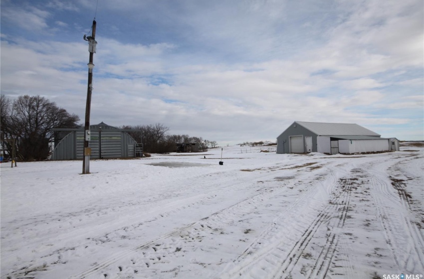 Rural Address, Mount Hope Rm No. 279, Saskatchewan S0A 3S0, 3 Bedrooms Bedrooms, 11 Rooms Rooms,1 BathroomBathrooms,Acreage,For Sale,Ast Acreage,Rural Address,SK959756