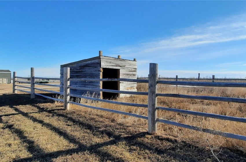 Rural Address, Coalfields Rm No. 4, Saskatchewan S0C 1W0, 3 Bedrooms Bedrooms, 16 Rooms Rooms,3 BathroomsBathrooms,Acreage,For Sale,ROLLING HILLS HAVEN SW24-01-06 W2M,Rural Address,SK959814