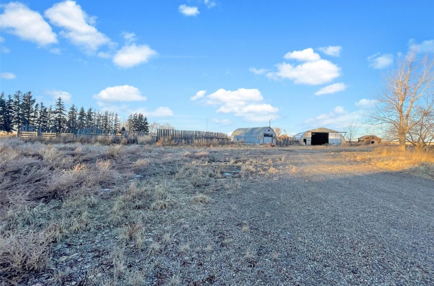 Rural Address, Swift Current Rm No. 137, Saskatchewan S0N 2Y0, 2 Bedrooms Bedrooms, 9 Rooms Rooms,2 BathroomsBathrooms,Acreage,For Sale,Wymark Acreage,Rural Address,SK959903