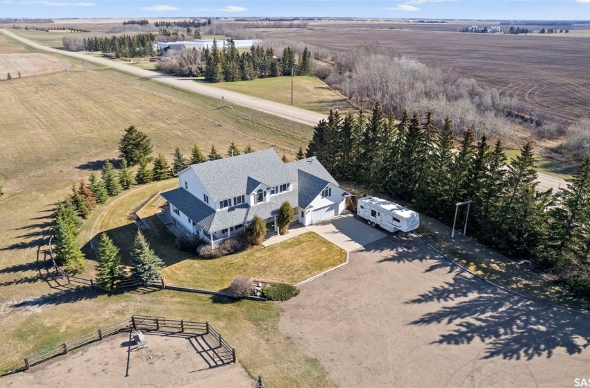 Penz Acreage Rural Address, Waldheim, Saskatchewan S0K 4R0, 7 Bedrooms Bedrooms, 19 Rooms Rooms,4 BathroomsBathrooms,Acreage,For Sale,Rural Address,Rural Address,SK960126