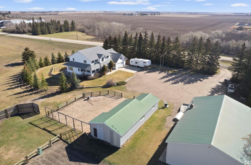 Penz Acreage Rural Address, Waldheim, Saskatchewan S0K 4R0, 7 Bedrooms Bedrooms, 19 Rooms Rooms,4 BathroomsBathrooms,Acreage,For Sale,Rural Address,Rural Address,SK960126