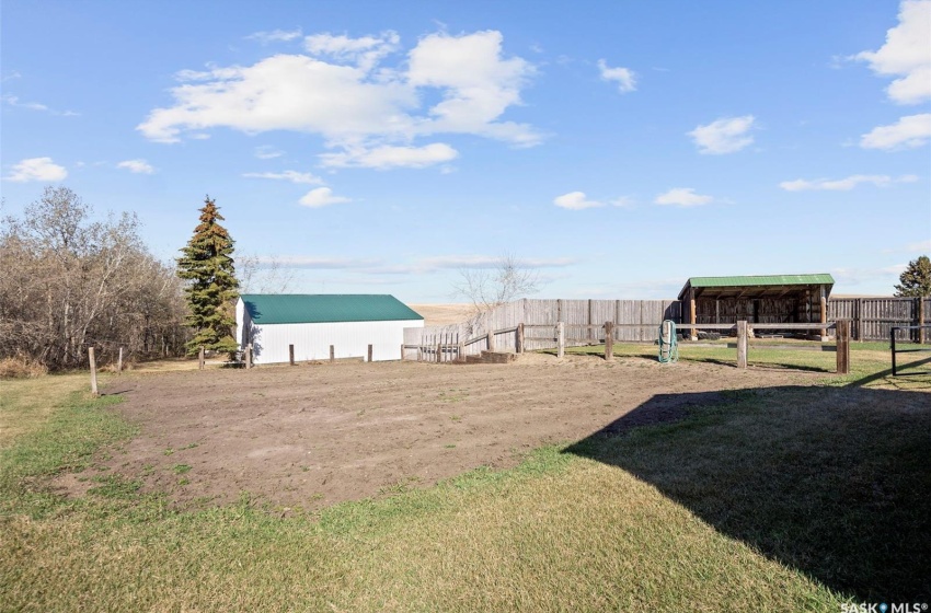 Penz Acreage Rural Address, Waldheim, Saskatchewan S0K 4R0, 7 Bedrooms Bedrooms, 19 Rooms Rooms,4 BathroomsBathrooms,Acreage,For Sale,Rural Address,Rural Address,SK960126