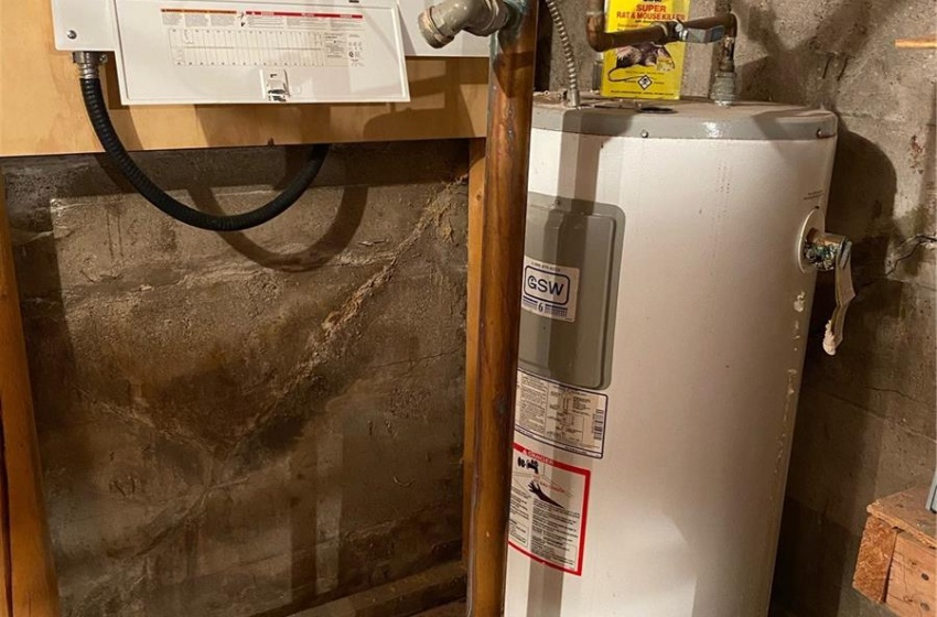 Hot water heater