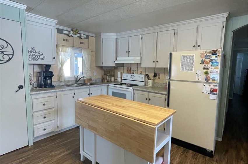 Kitchen new vinyl plank flooring