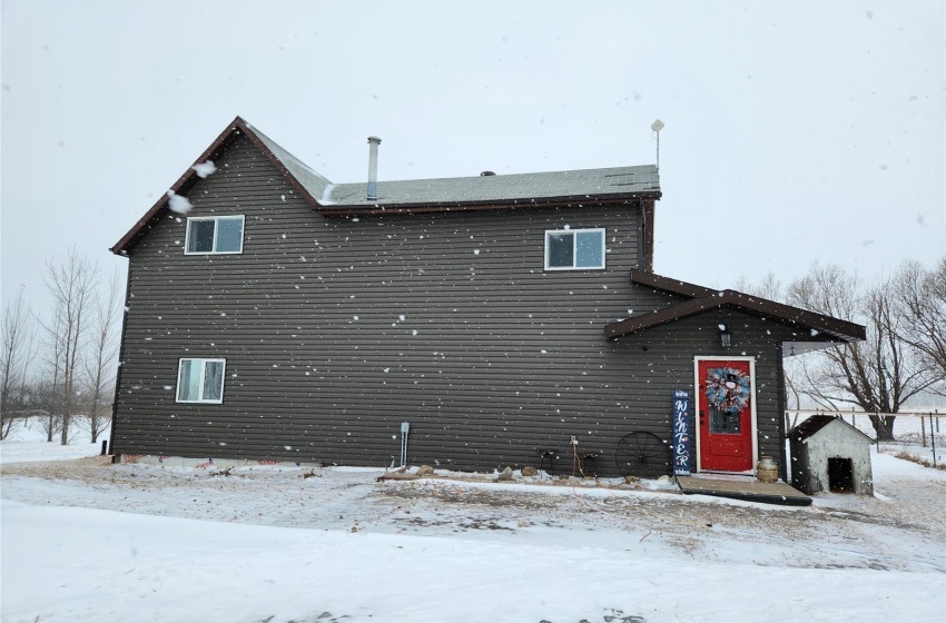 Rural Address, Tisdale Rm No. 427, Saskatchewan S0E 1T0, 3 Bedrooms Bedrooms, 10 Rooms Rooms,2 BathroomsBathrooms,Acreage,For Sale,Perrin/Parsons Acreage,Rural Address,SK960296