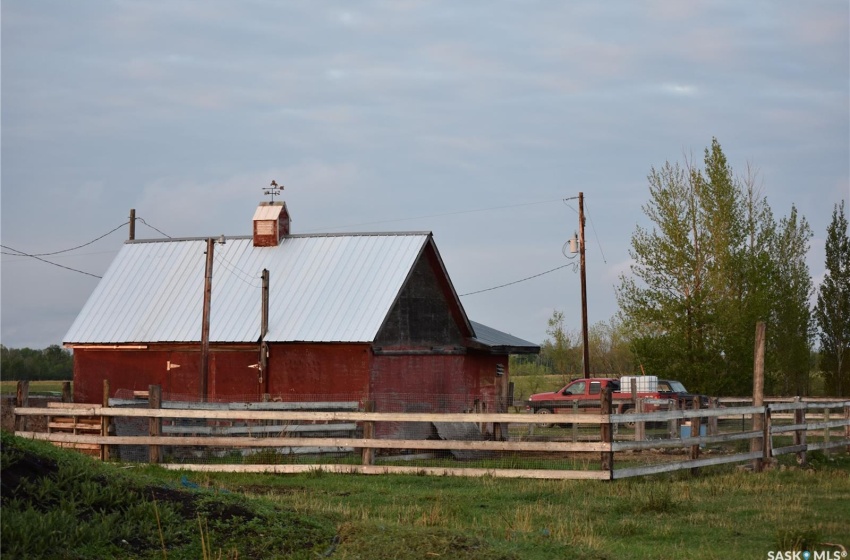 Rural Address, Tisdale Rm No. 427, Saskatchewan S0E 1T0, 3 Bedrooms Bedrooms, 10 Rooms Rooms,2 BathroomsBathrooms,Acreage,For Sale,Perrin/Parsons Acreage,Rural Address,SK960296