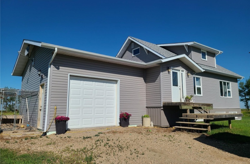 Rural Address, Lomond Rm No. 37, Saskatchewan S4H 0T1, 5 Bedrooms Bedrooms, 14 Rooms Rooms,3 BathroomsBathrooms,Acreage,For Sale,RM Lomond Acreage,Rural Address,SK960439