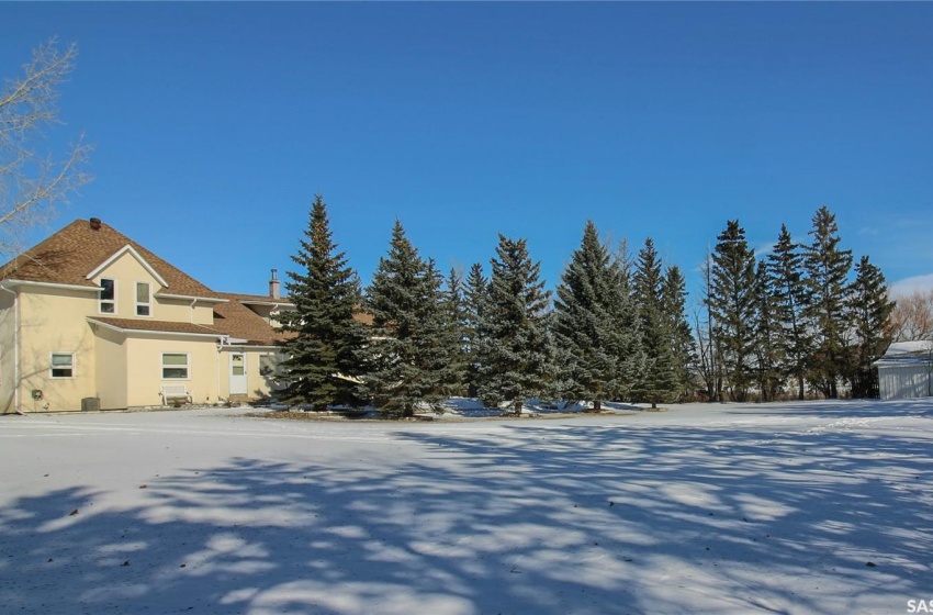 749 Gibson ROAD, Balgonie, Saskatchewan S0G 0E0, 3 Bedrooms Bedrooms, 12 Rooms Rooms,3 BathroomsBathrooms,Acreage,For Sale,BUCHOLTZ/FOHR ACREAGE,Gibson,SK960383