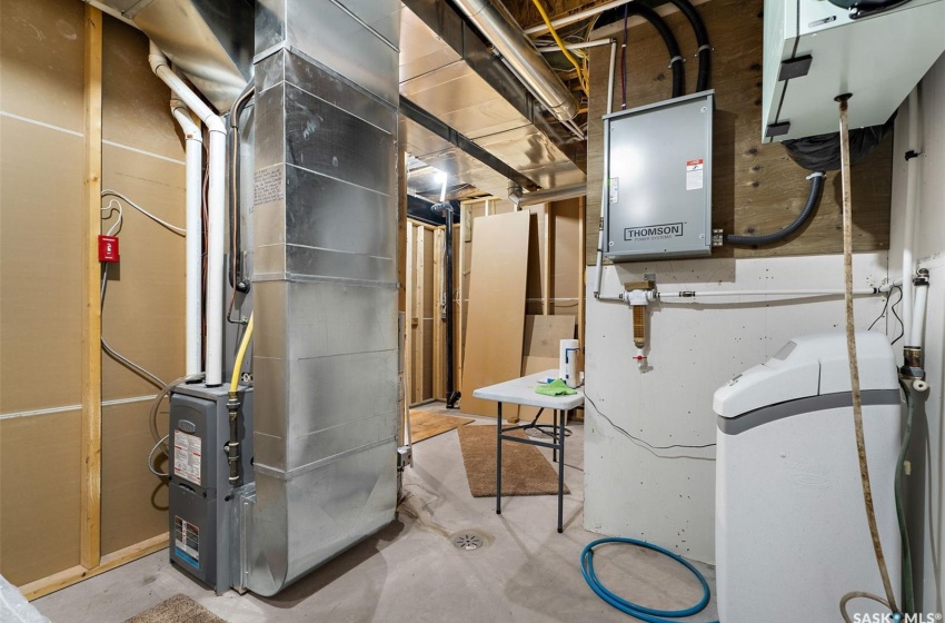 Utility room featuring heating utilities