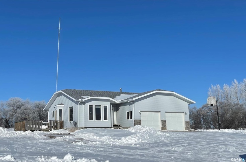 Rural Address, Chesterfield Rm No. 261, Saskatchewan S0L 0Y0, 4 Bedrooms Bedrooms, 15 Rooms Rooms,3 BathroomsBathrooms,Acreage,For Sale,Hennes Acreage,Rural Address,SK961760