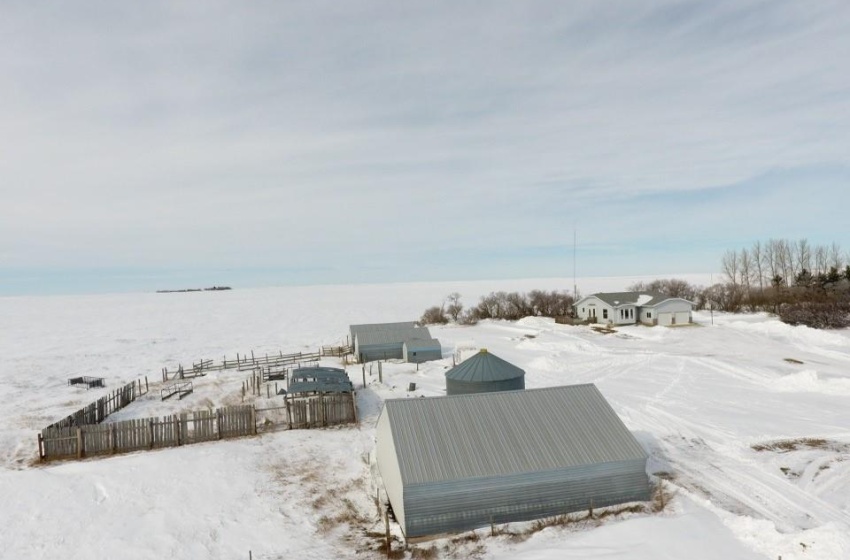 Rural Address, Chesterfield Rm No. 261, Saskatchewan S0L 0Y0, 4 Bedrooms Bedrooms, 15 Rooms Rooms,3 BathroomsBathrooms,Acreage,For Sale,Hennes Acreage,Rural Address,SK961760