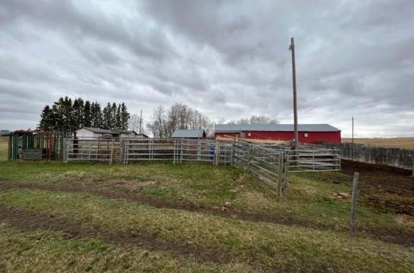 Rural Address, Kinistino Rm No. 459, Saskatchewan S0J 1H0, 3 Bedrooms Bedrooms, 14 Rooms Rooms,2 BathroomsBathrooms,Acreage,For Sale,Nelson Acreage SW-27-47-21-W2,Rural Address,SK961893