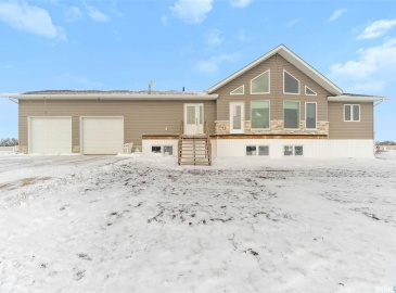 Rural Address, Corman Park Rm No. 344, Saskatchewan S0K 2L0, 3 Bedrooms Bedrooms, 10 Rooms Rooms,2 BathroomsBathrooms,Acreage,For Sale,Wiebe Acreage,Rural Address,SK961971