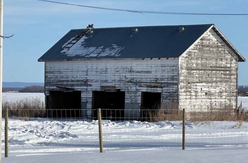 Rural Address, Hudson Bay, Saskatchewan S0E 0Y0, 4 Bedrooms Bedrooms, 14 Rooms Rooms,3 BathroomsBathrooms,Acreage,For Sale,Serhan Dehy South,Rural Address,SK961995