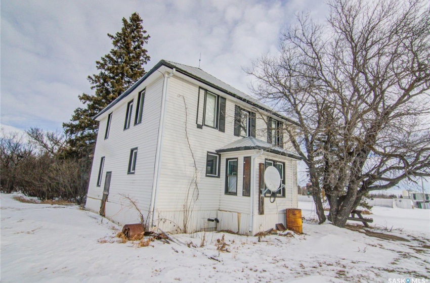 Rural Address, Fletts Springs Rm No. 429, Saskatchewan S0J 0C0, 3 Bedrooms Bedrooms, 8 Rooms Rooms,1 BathroomBathrooms,Acreage,For Sale,HWY 3/368 Junction Acreage,Rural Address,SK962288