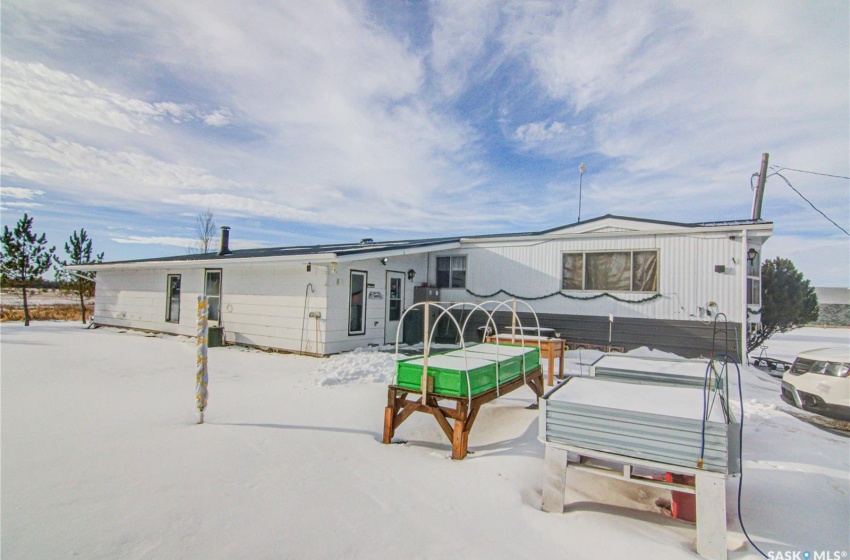 Rural Address, Fletts Springs Rm No. 429, Saskatchewan S0J 0C0, 3 Bedrooms Bedrooms, 8 Rooms Rooms,1 BathroomBathrooms,Acreage,For Sale,HWY 3/368 Junction Acreage,Rural Address,SK962288